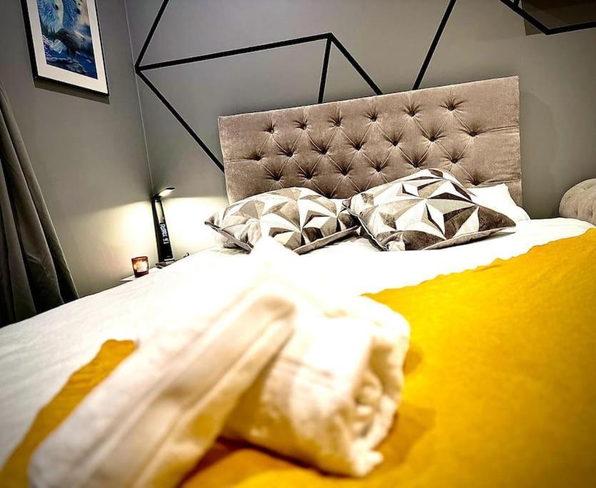 Stunning Luxury Croydon Apartment Gatwick Airport Close Перлі Екстер'єр фото